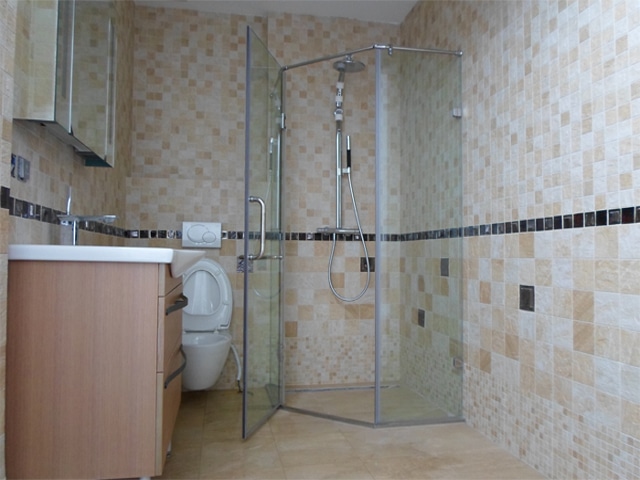 vách ngăn phòng tắm, cabin tấm làm bằng tấm nhựa polycarbonate
