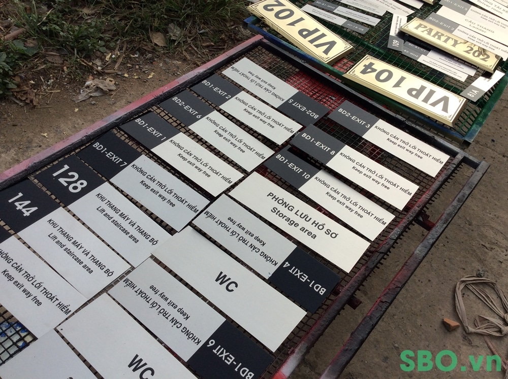 gia cong bang chi dan gia công bảng chỉ dẫn theo yêu cầu tại tphcm