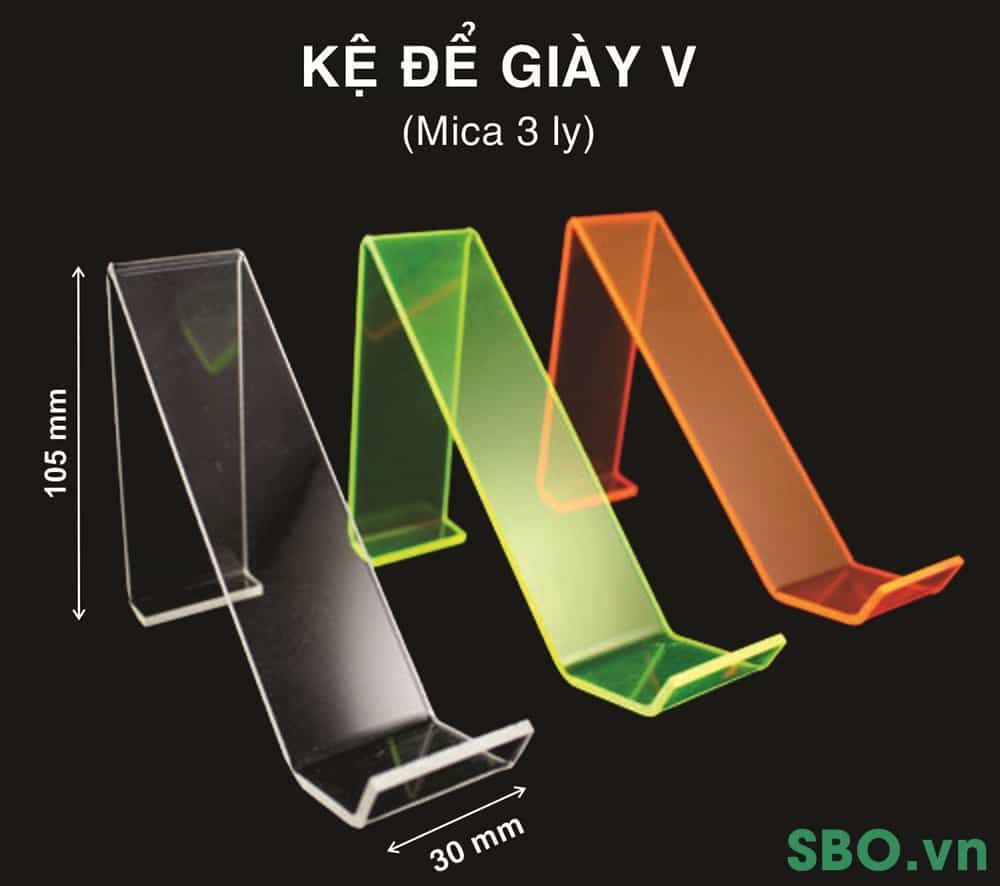 ke de giay trung bay san pham bang mica.jpg kệ để giày mica trung bày sản phẩm trong shop giày