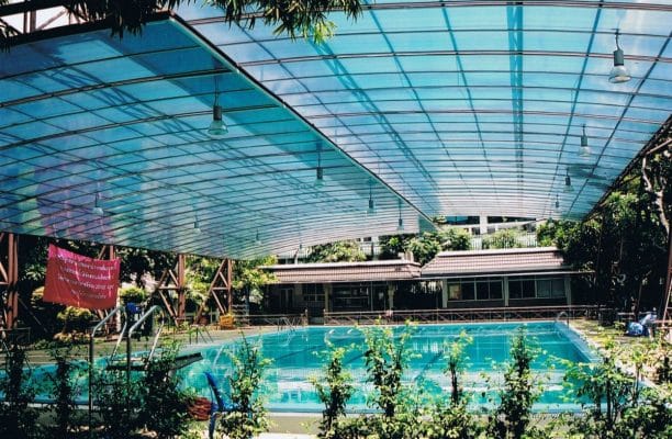 lợp mái nhà kính nông nghiệp trồng hoa từ tấm nhựa lấy sáng polycarbonate