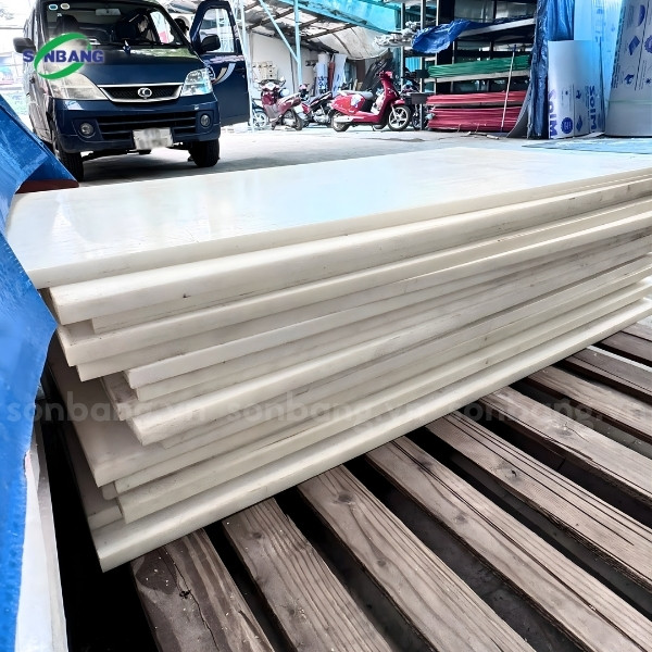 nhua pom 3 Tấm nhựa POM có độ cứng cao, kháng hóa chất