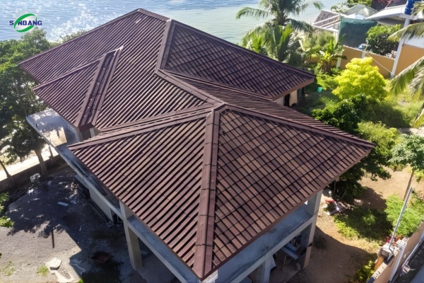 onduvilla 6 Hệ mái ngói Onduvilla màu nâu cho nhà ở ven biển