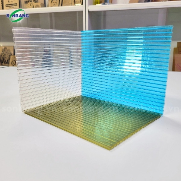 tam nhua poly rong ruot x lite 3 Tấm Polycarbonate rỗng X-Lite độ dày 4mm