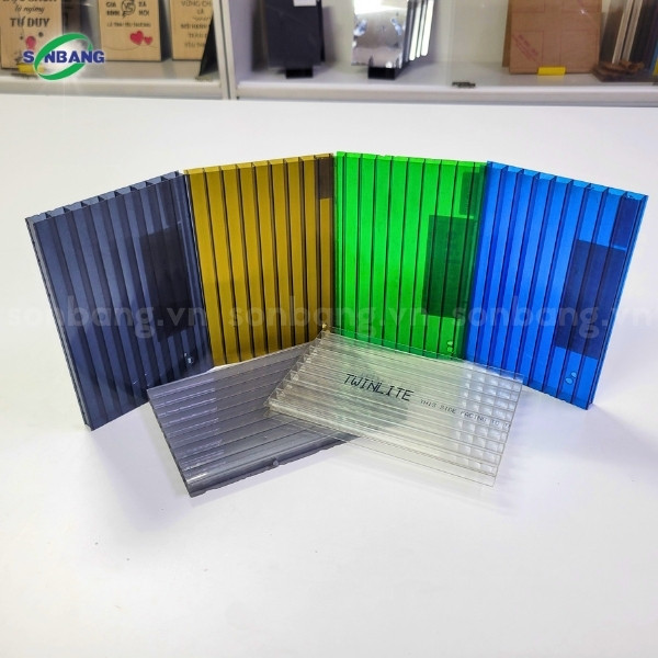 tam poly rong ruot twinlite gen 2 1 Tấm Poly rỗng ruột Twinlite Gen 2.0 lấy sáng thông minh