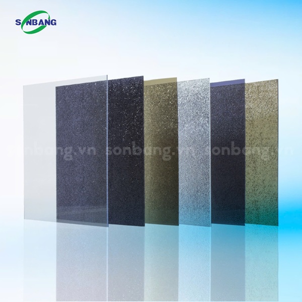 tam polycarbonate dac ruot solarflat 1 Tấm Polycarbonate đặc ruột SolarFlat lấy sáng thông minh