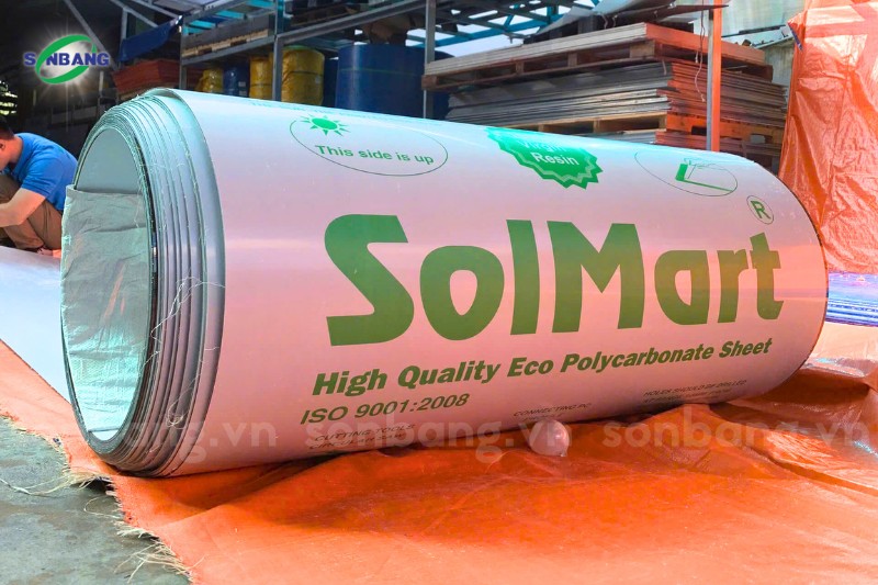 gia tam nhua lay sang polycarbonate solmart 2 Tấm lợp lấy sáng Polycarbonate đặc ruột SolMart 3