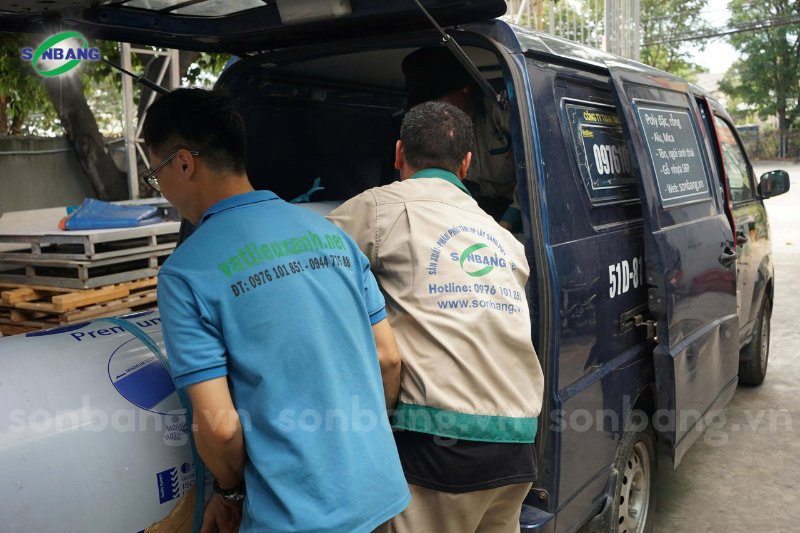 bao gia mica 6 Sơn Băng vận chuyển tấm nhựa Mica khổ lớn trong thời gian sớm nhất