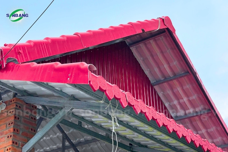 nha hang genzyx ho tram 6 Sử dụng phụ kiện đồng bộ cho hệ mái ngói nhựa PVC