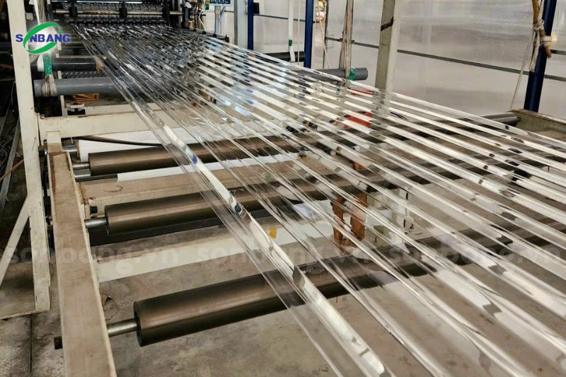 Tôn lấy sáng Polycarbonate SolMart là thương hiệu của Sơn Băng