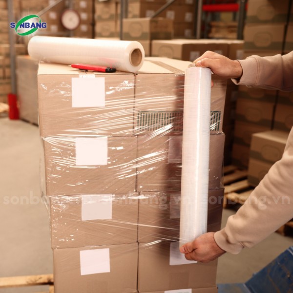 mang pe boc hang 5 Đóng gói hàng hóa bằng màng bọc PE