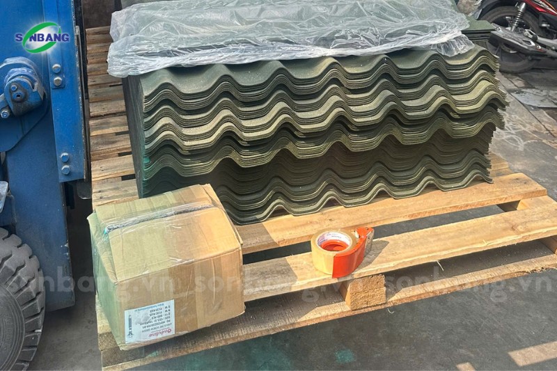 Hộp phụ kiện chuyên dụng đi kèm với tôn Onduline chính hãng