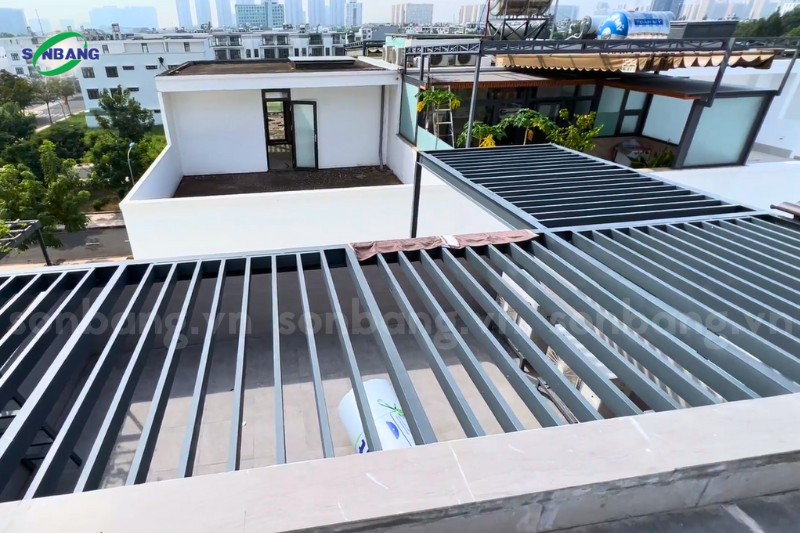 ky thuat thi cong mai polycarbonate 4 Gia cố hệ khung đỡ cho mái Polycarbonate