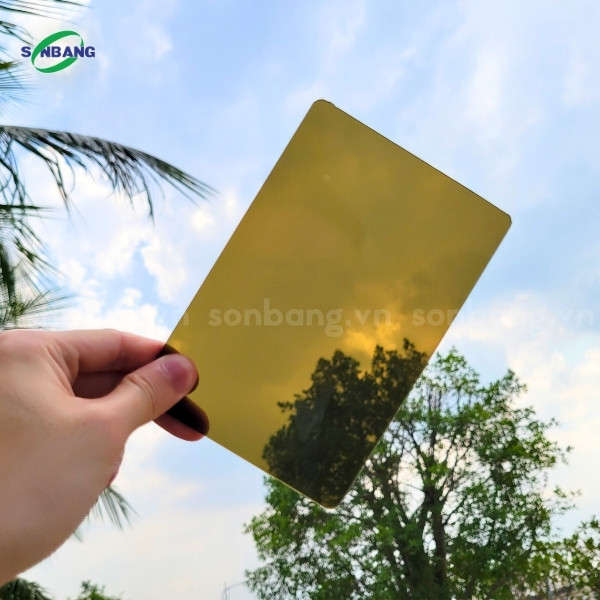tam poly dac mau tra 2 Tấm lợp lấy sáng Polycarbonate màu trà