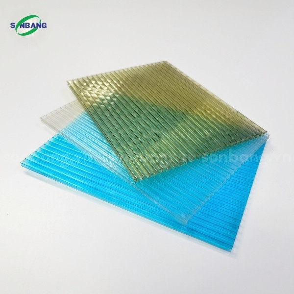 tam polycarbonate rong ruot solmart 3 Tấm Polycarbonate rỗng ruột SolMart siêu nhẹ
