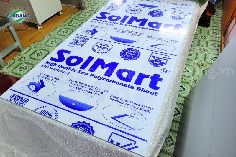 phan biet tam poly solmart chinh hang 1 Phân biệt tấm Poly SolMart chính hãng mới nhất