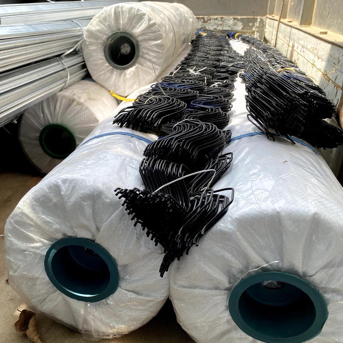 mang nha kinh viet nam 4m2 100m màng nhà kính giá rẻ sản xuất tại Việt Nam
